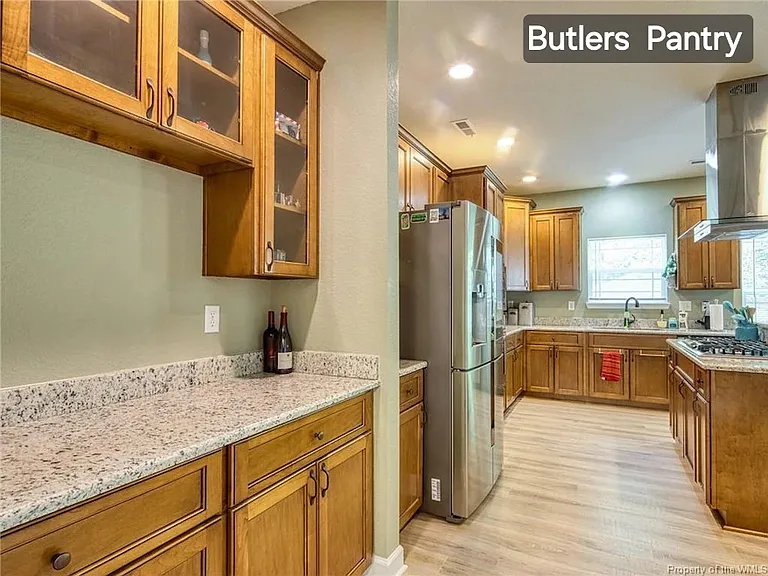 401 Calvert St — Photo 5