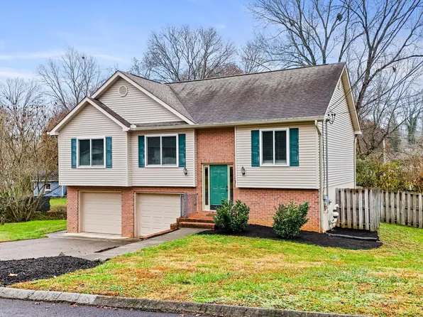 808 Lake Glen Ln, Knoxville, TN 37920