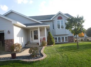 7231 97th St S, Cottage Grove, MN 55016