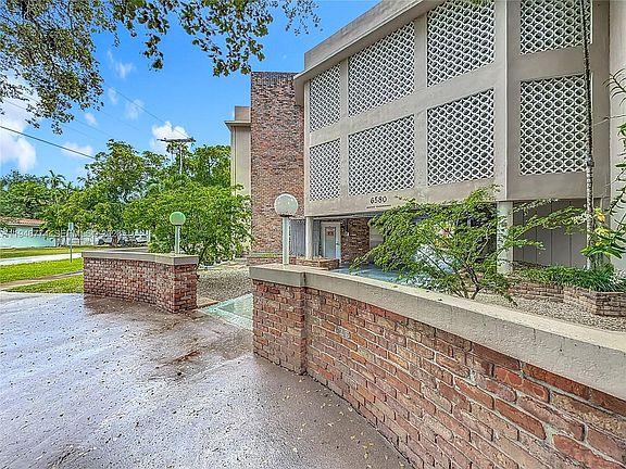 3rd image of 6580 Santona St #A16
