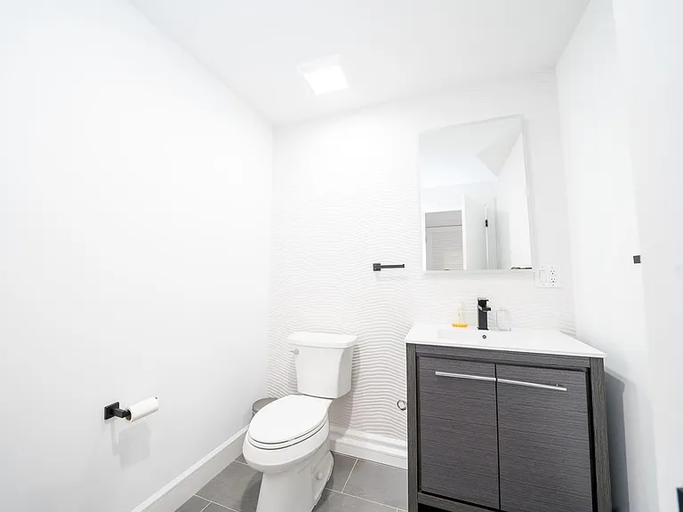 496 Undercliff Ave #3A — Photo 15