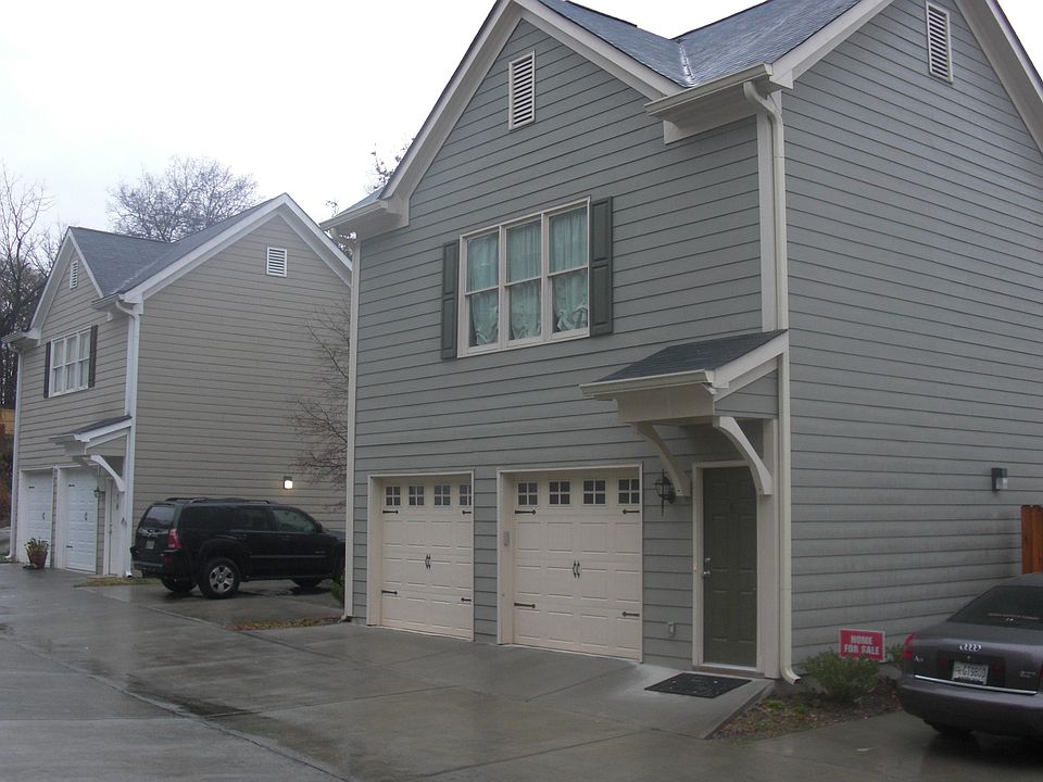 Exterior, 2 Car Garage!