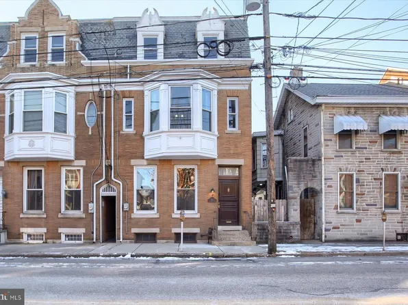 48 E North St, Carlisle, PA 17013