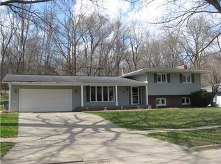 291 Tomahawk Trl SE, Cedar Rapids, IA 52403