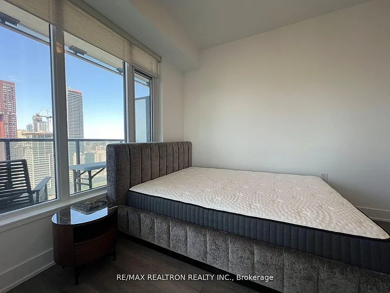 575 Bloor St E #2608 — Photo 34