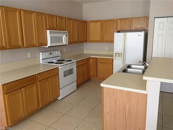 5th image of 9448 Scarlette Oak Ave