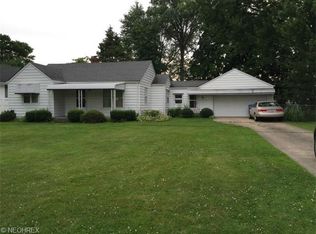 5690 Canterbury Rd, North Olmsted, OH 44070