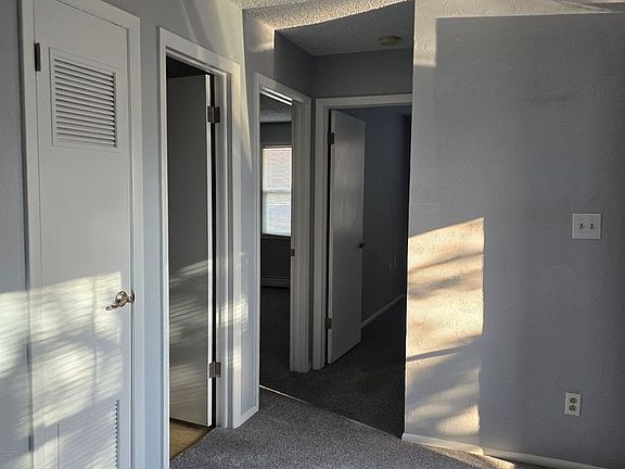 4th image of 127 Crawford Ln