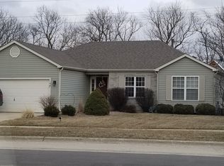 144 S Glenbrook Trl, McHenry, IL 60050