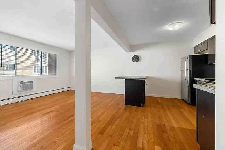 2163 Hamilton St #10 — Photo 2