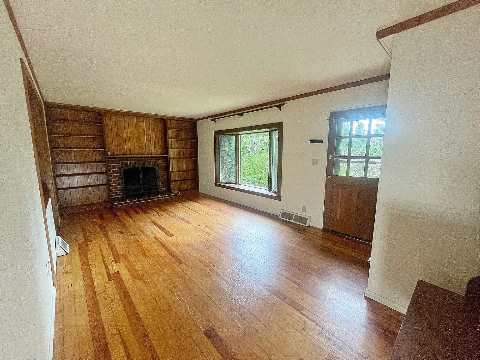 2 bed, 1.0 bath, $2,495 — Photo 1