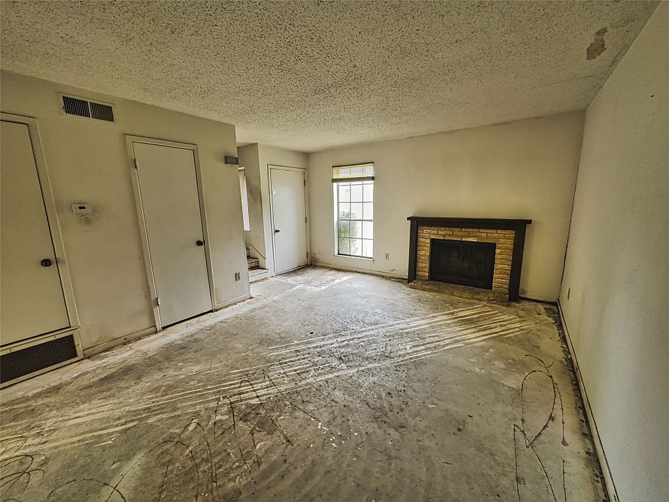 1402 S Carrier Pkwy Grand Prairie, TX, 75051 Apartments for Rent Zillow