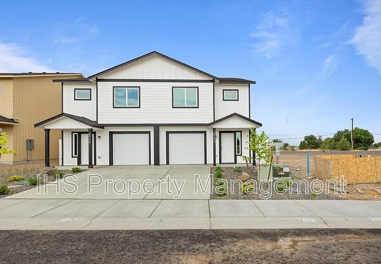4732 W Quinault Ave — Photo 2