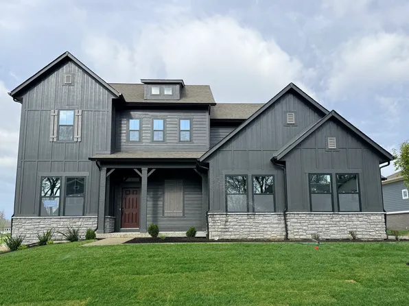 11362 Briargate Dr, Fishers, IN 46040