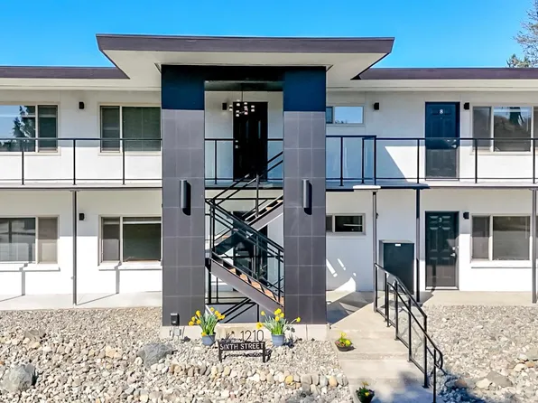 1210 6th St, Snohomish, WA