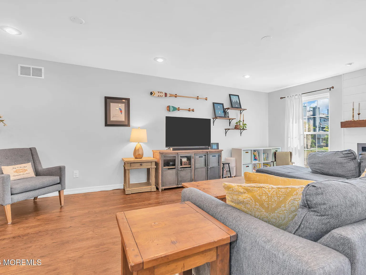 3 bed, 2034 sqft, $4,200 — Photo 3