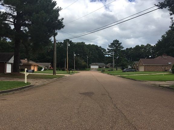 5th image of 4627 Wyndallwood Dr