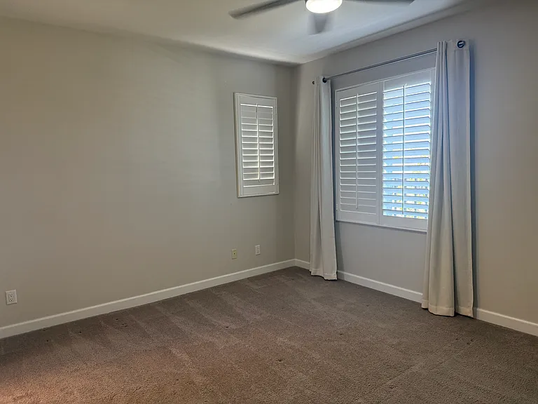 28221 Canterbury Ct — Photo 18