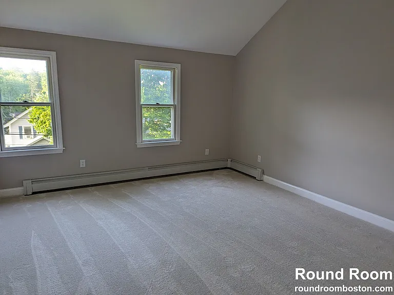 202 Dale St — Photo 4
