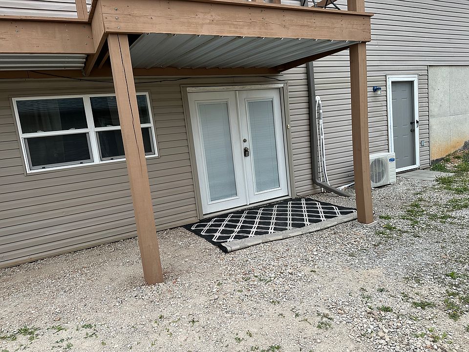 1st image of 705 S Howell Ave