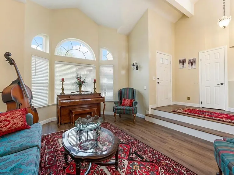 8216 Rockbury Way — Photo 10
