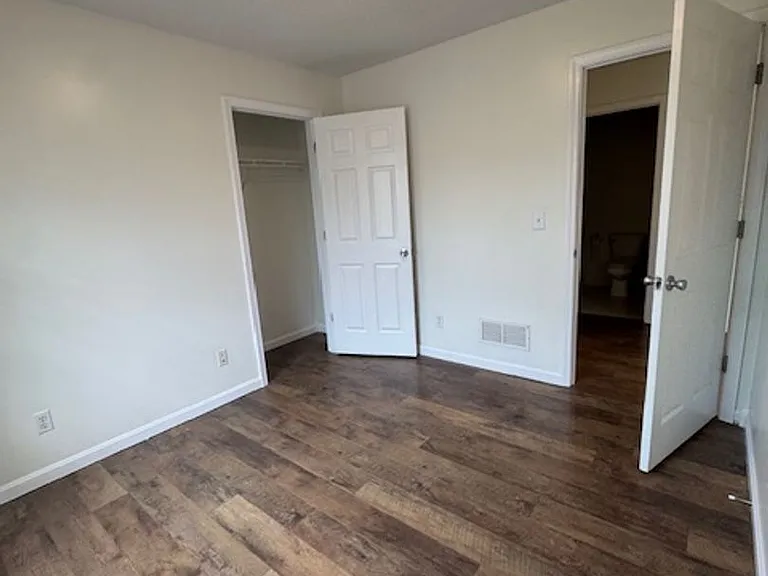 394 Valley View Dr — Photo 7