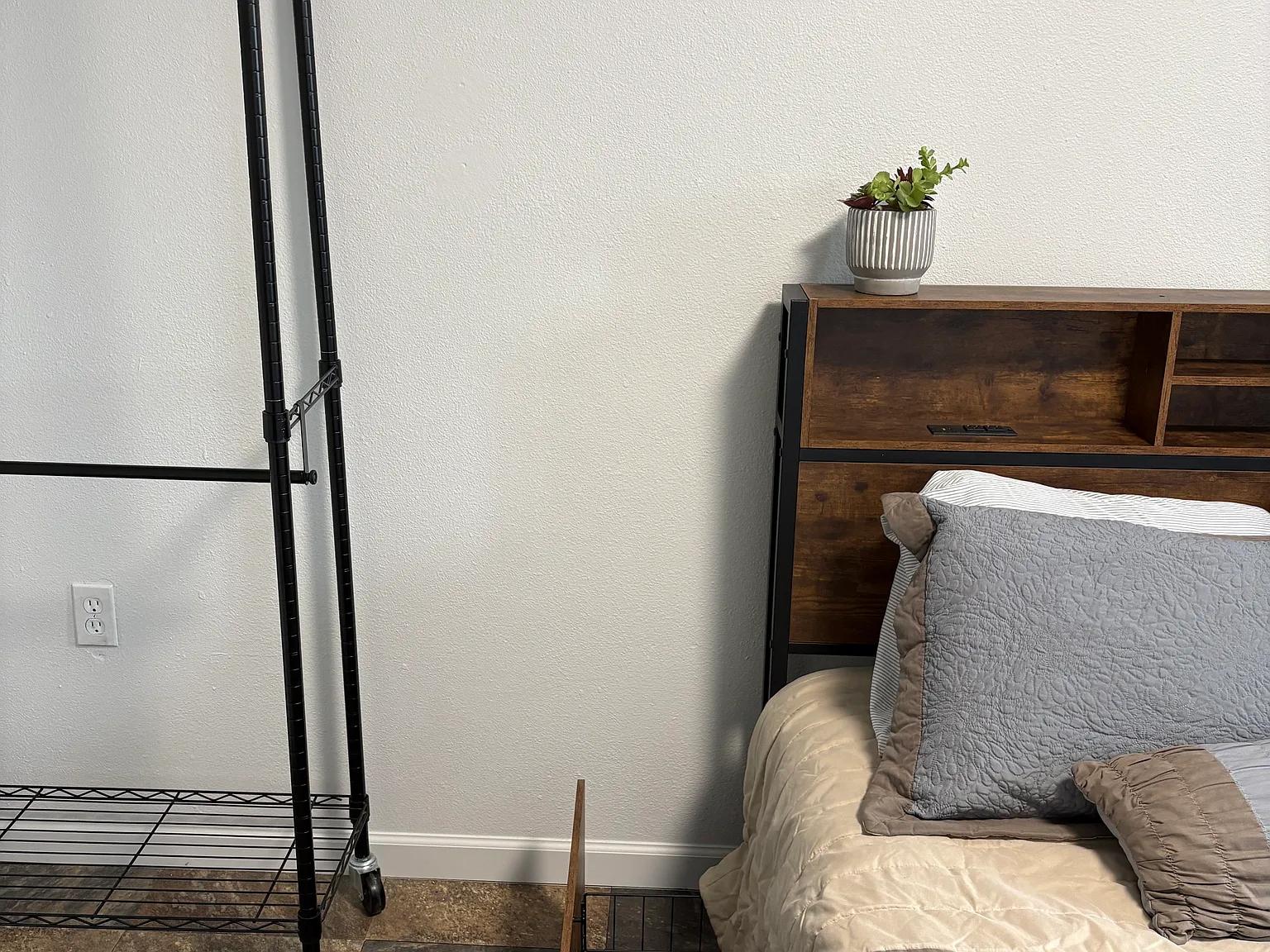 1 bed, 350 sqft, $1,400 — Photo 3