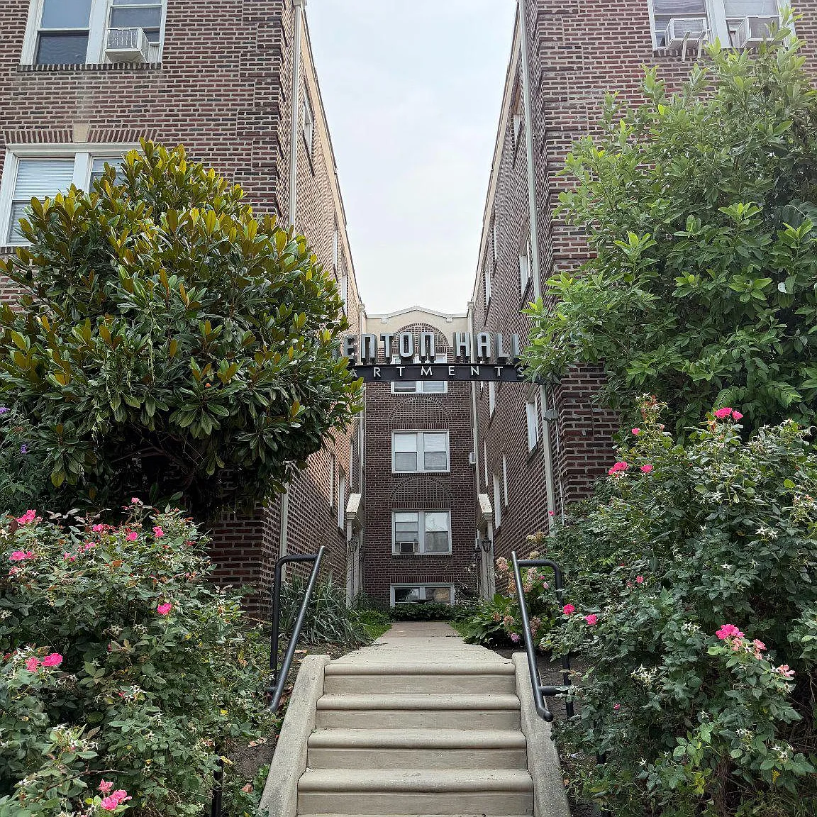 1 bed, 1.0 bath, 800 sqft, $1,275 — Photo 2