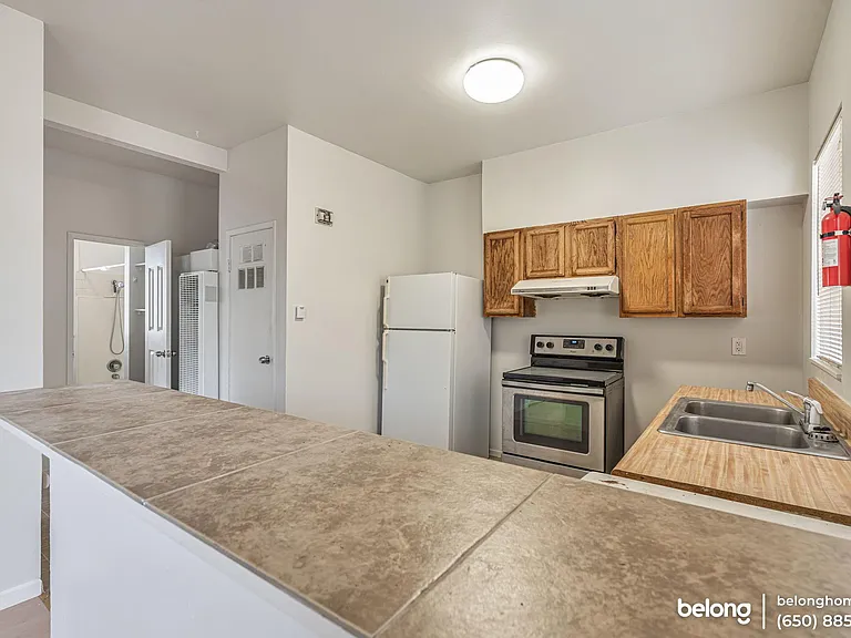 1214 13th Ave — Photo 6