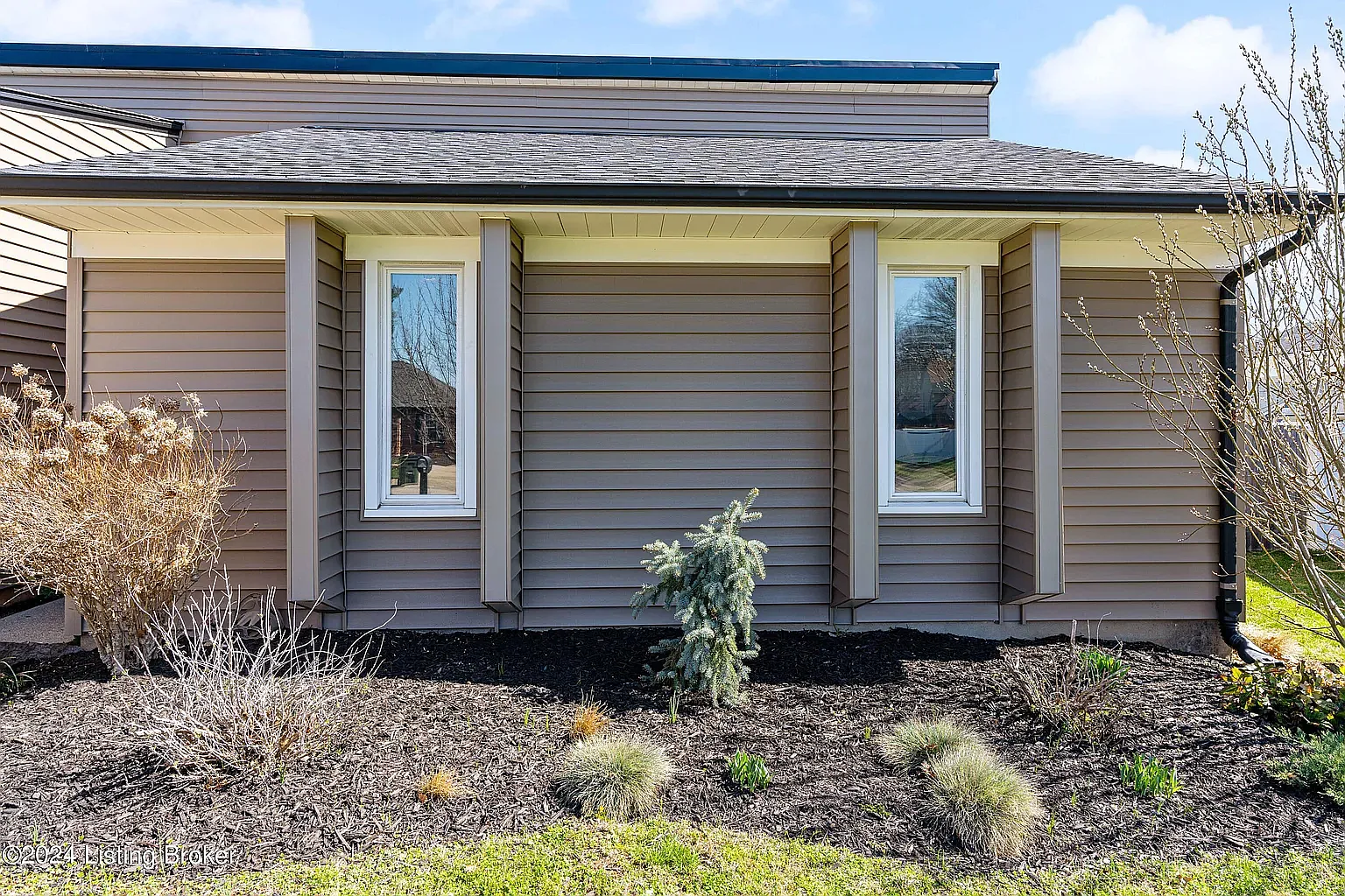1013 Clerkenwell Rd — Photo 3