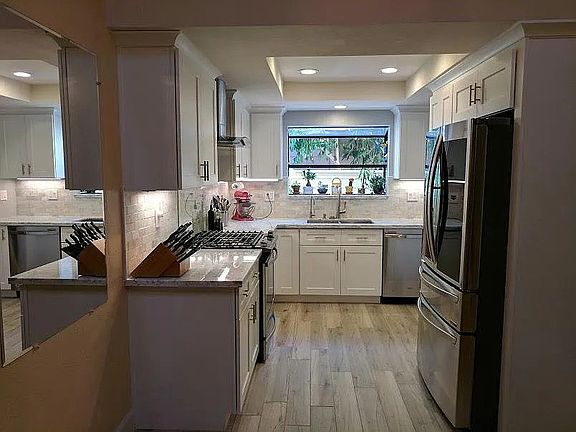 4th image of 14518 Yukon Ave