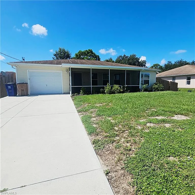 3 bed, 2.0 bath, 1415 sqft, $2,050 — Photo 2