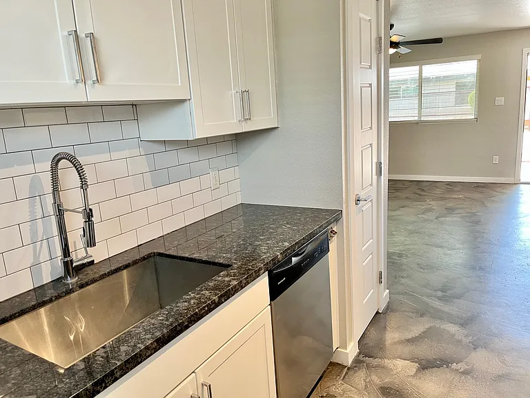 4207 N 27th St #2 — Photo 14