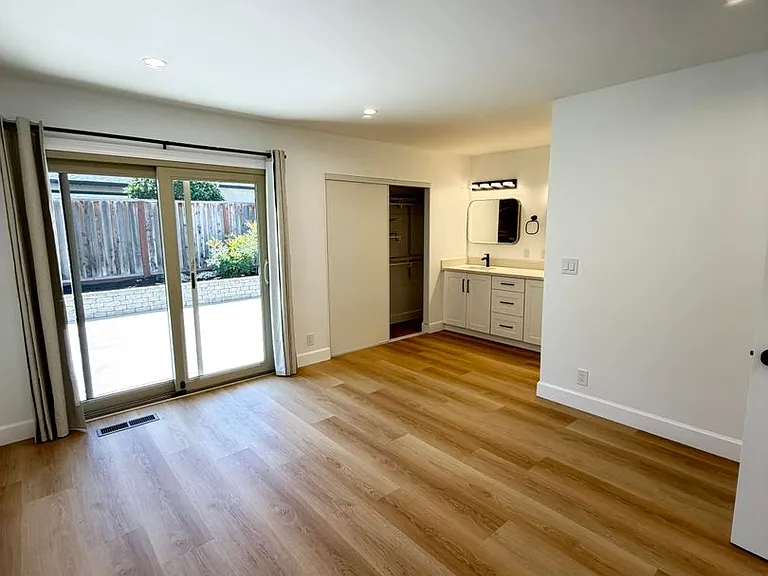 9887 Broadmoor Dr — Photo 17