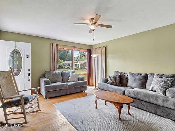 4th image of 5011 Paramount Dr