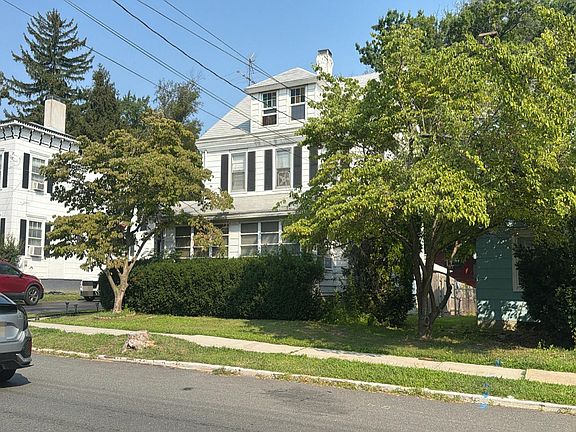 2nd image of 242 Mercer St