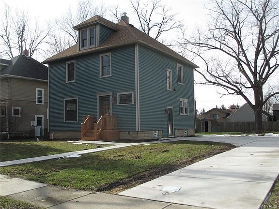 2nd image of 37 Woodlawn Ave