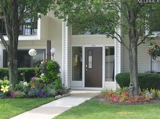2935 N Bay Dr APT H13, Westlake, OH 44145