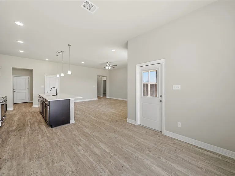 3019 Wolfpack Loop — Photo 17