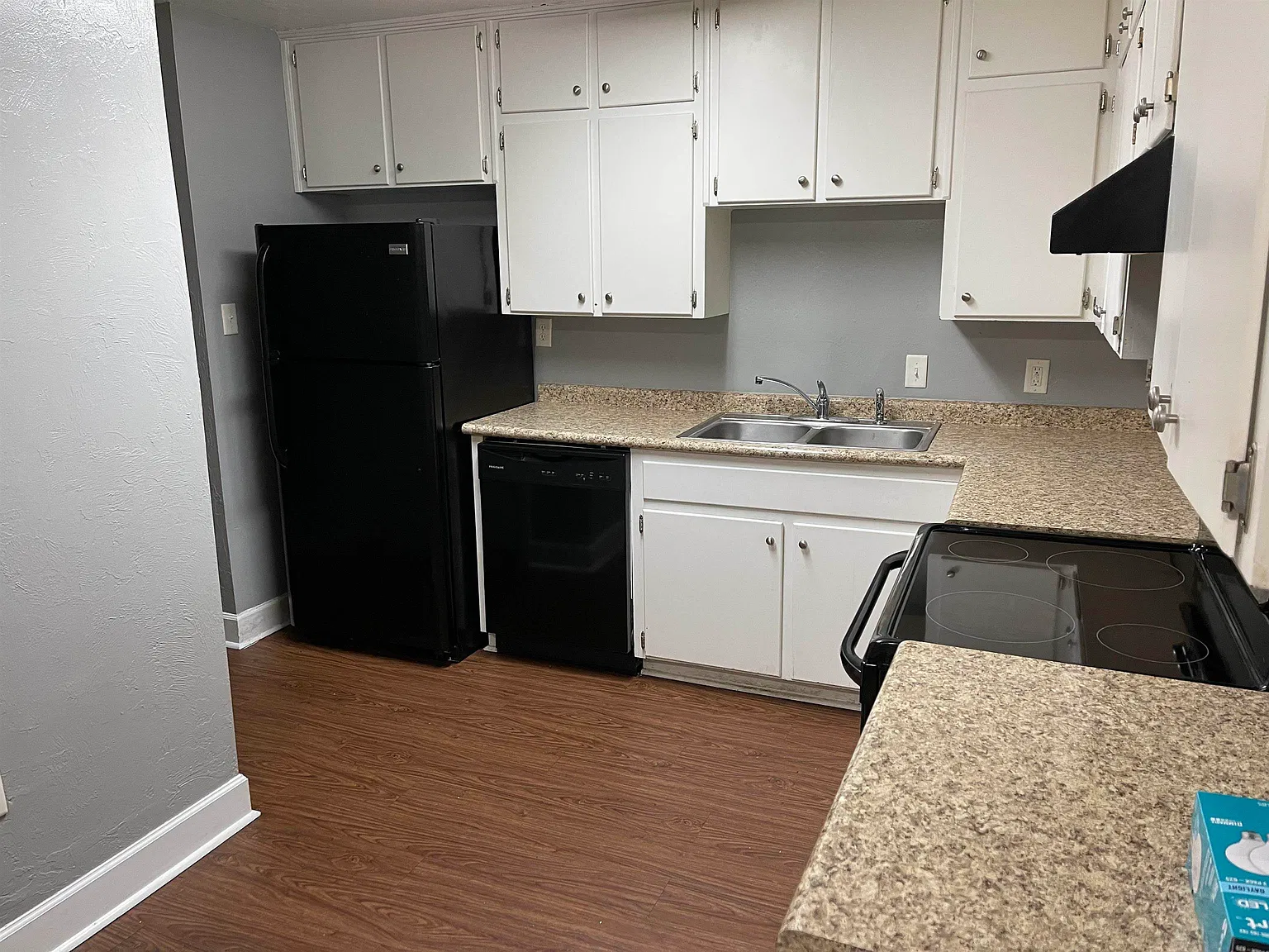 2 bed, 1.5 bath, 1200 sqft, $1,200 — Photo 4