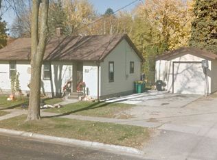 311 12th St E, Glencoe, MN 55336