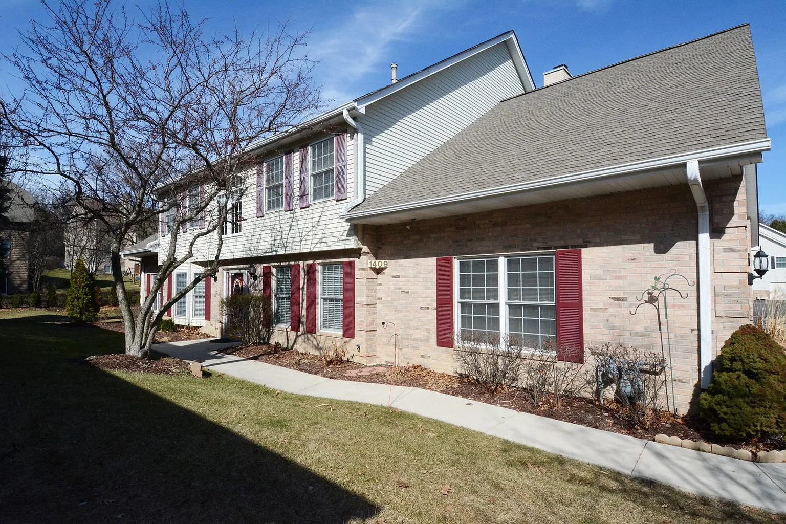 1409 Laurel Oaks Dr photo 1