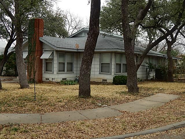 1st image of 813 Poplar Dr