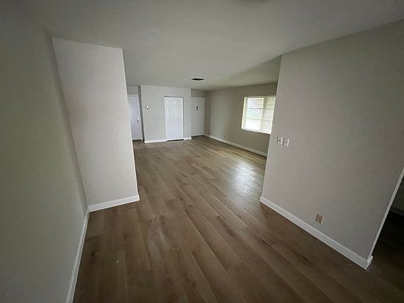 2nd image of 500 NW 53rd St