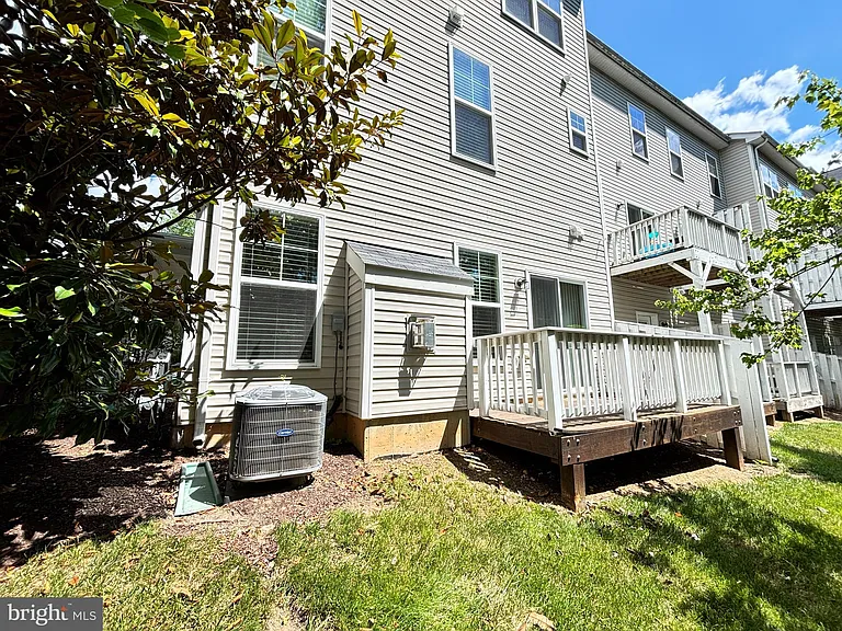 1599 Renate Dr — Photo 21