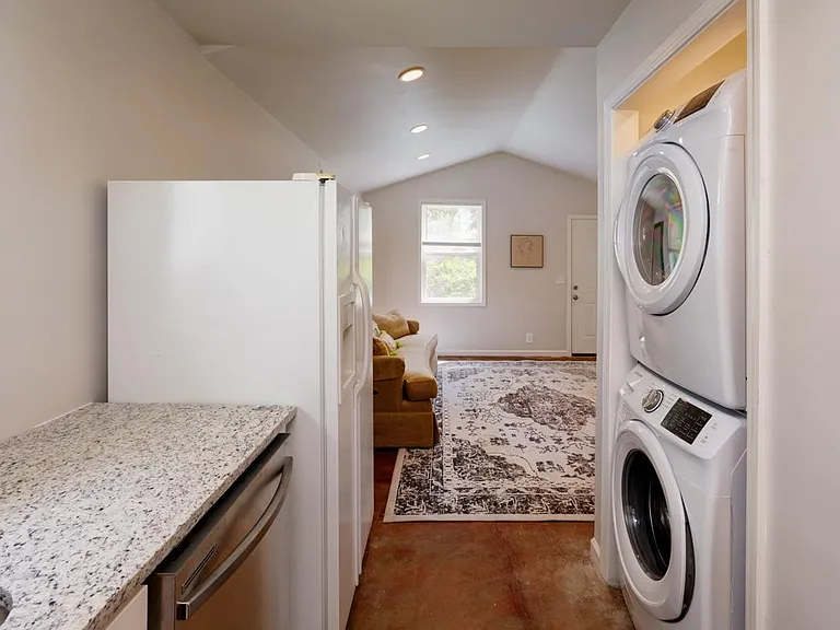 750 Alloway St #A — Photo 7