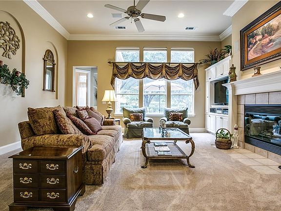 3rd image of 3040 Greenhill Dr
