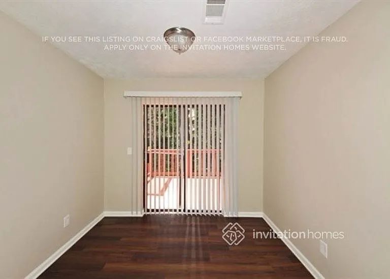 2399 Stonebridge Ln — Photo 3