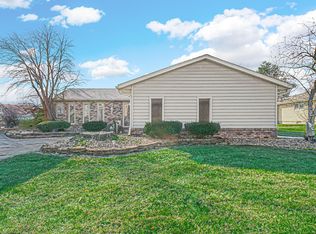 1017 Spruce Dr, Schererville, IN 46375