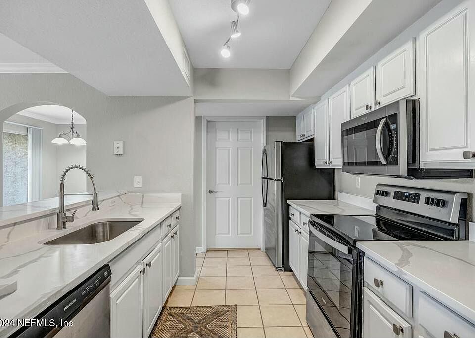 1st image of 10075 GATE Parkway N #2601